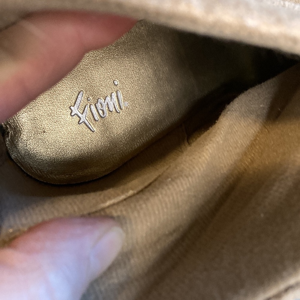Fioni tan suede size 7.5 peep toe high heels also have them in black 8s - Picture 3 of 7